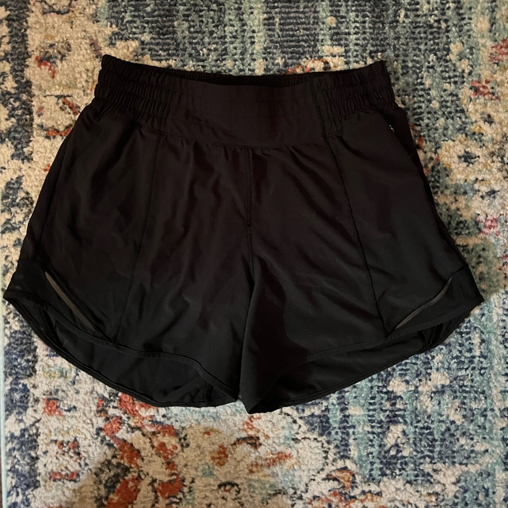 lululemon hotty hot high rise 4 inch shorts
